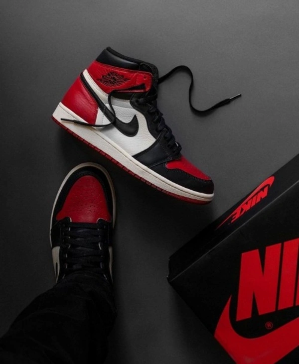 Jordan 1 Retro High 