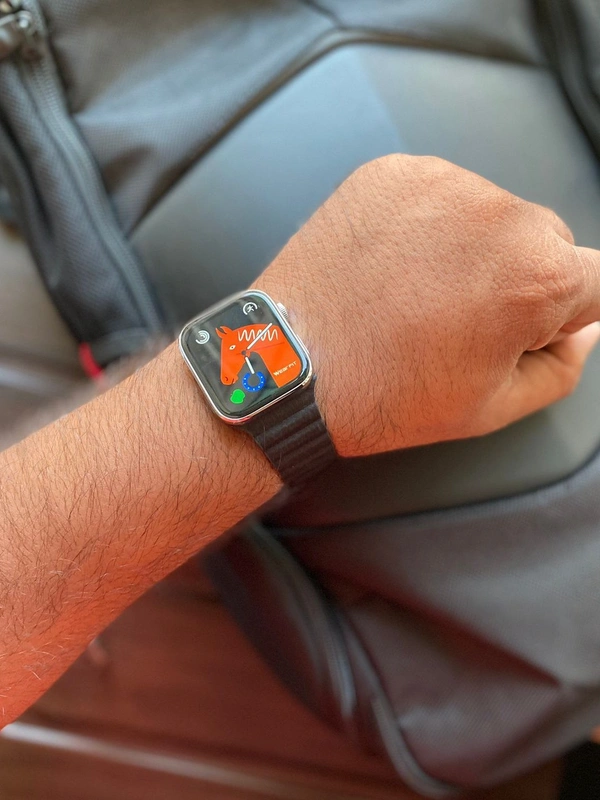 APPLE. WATCH SERIES 8 : A HEALTHY LEAP AHEAD