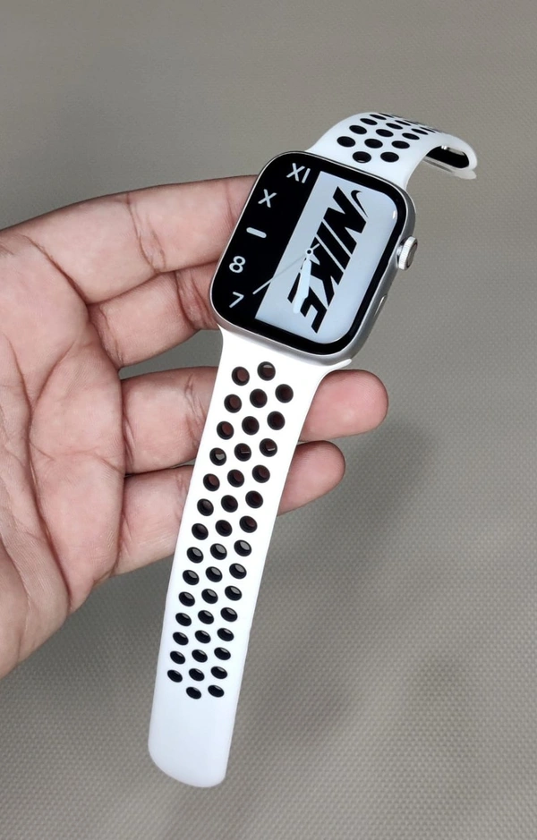 APPLE WATCH SERIES 8 NIKE EDITION 45MM 