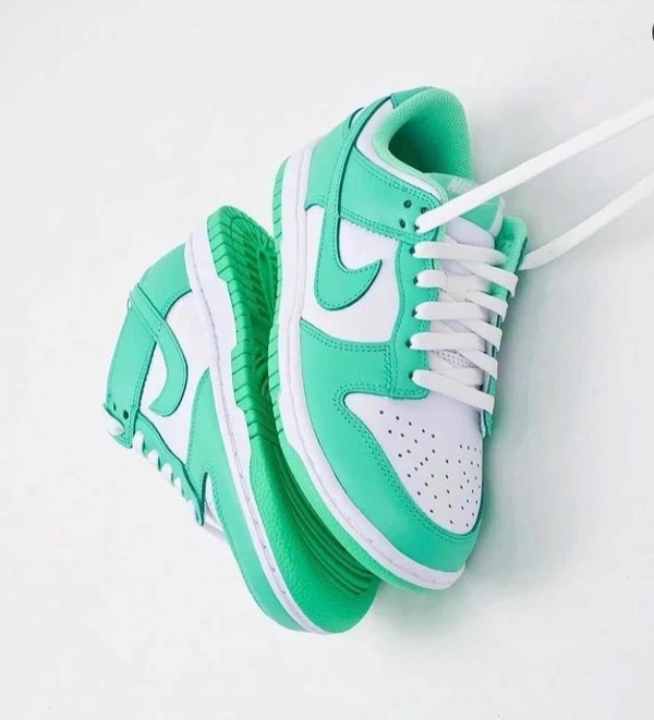 NIKE SB DUNK GREEN