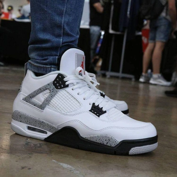 JORDANS RETRO 4 CEMENT