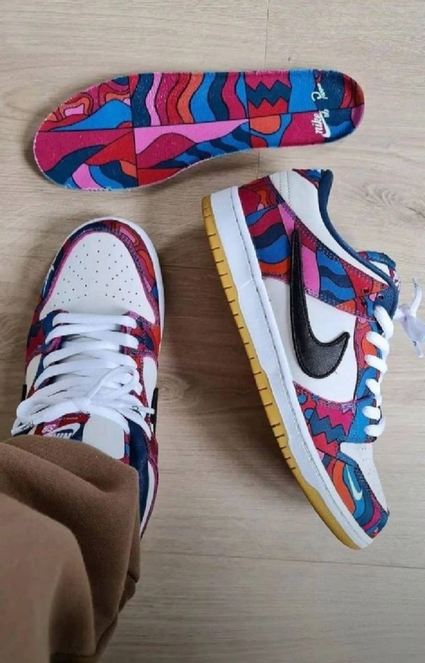 NIKE SB DUNK *SB PARRA 