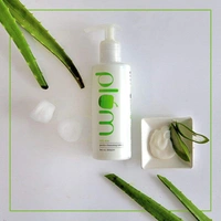 Plum Hello Aloe Gentle Cleansing Lotion, 200 ml | Aloe Vera Gel Lotion | For Normal, Dry, Combination, Sensitive Skin | 100% Vegan