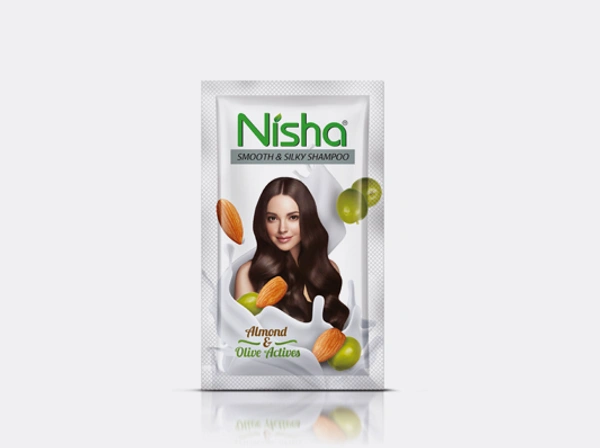 Nisha Smooth And Silky Shampoo  - 6ml, White