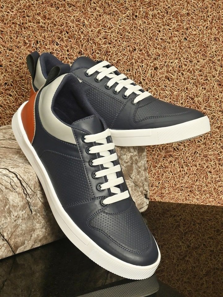 Buy Roadster Men Grey Sneakers - Casual Shoes for Men 7771435 | Myntra