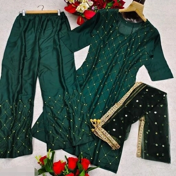 Charvi Fabulous Women Dupatta Sets - M