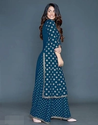 Charvi Graceful Women Kurta Sets - M