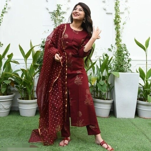 Kanishka Fashions  Premium Heavy Rayon   Kurti and  pant with Dupatta  - M