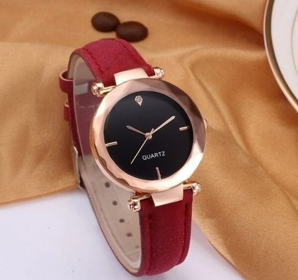 Stylish Leather Women's Analog Watch