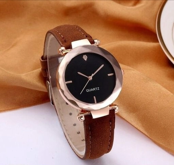 Stylish Leather Women's Analog Watch