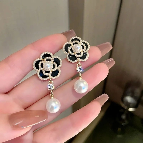 Arzonai New camellia  pearl flower earrings female Korean temperament French court style  earrings tide