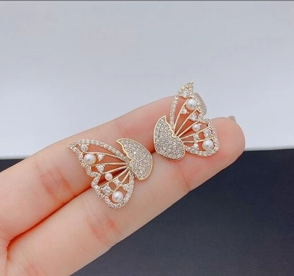 Arzonai  Butterfly Earrings Female Korea A Two-Wear Pearl Diamond Butterfly Pearl Stud Earrings Simple Personality Earrings