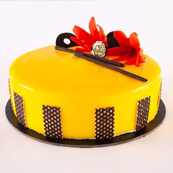 Half Kg Chocolate Cake - 500 Grams Cakes Online Delivery - Gift My EMotions