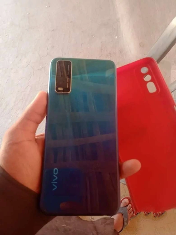 Vivo V20a 6/128 - Black, 36