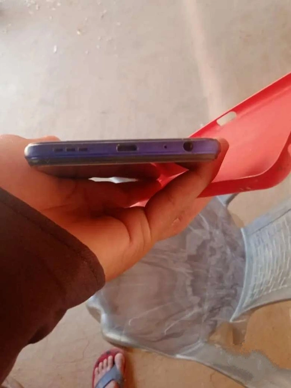 Vivo V20a 6/128 - Black, 36