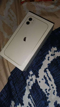 Iphone 11 White  - Black, 12