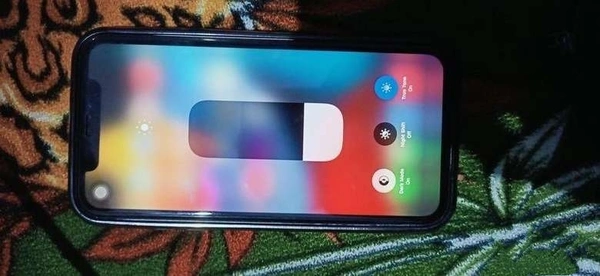 Iphone 11 White  - Black, 12