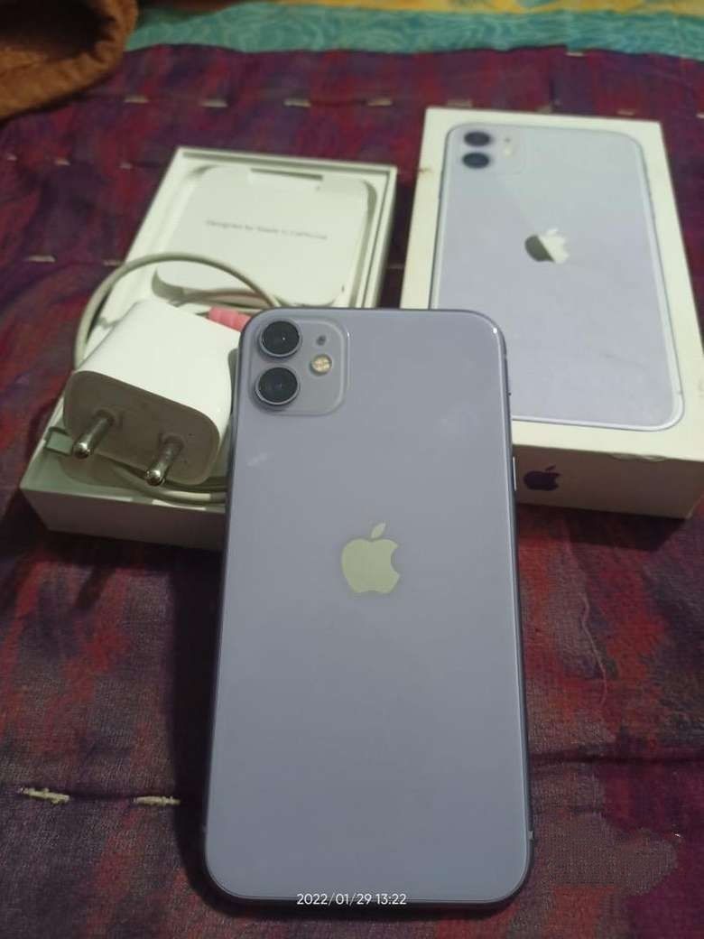 iphone11　パープル Apple iPhone 11 (128GB) - Purple (Includes EarPods, Power Adapter