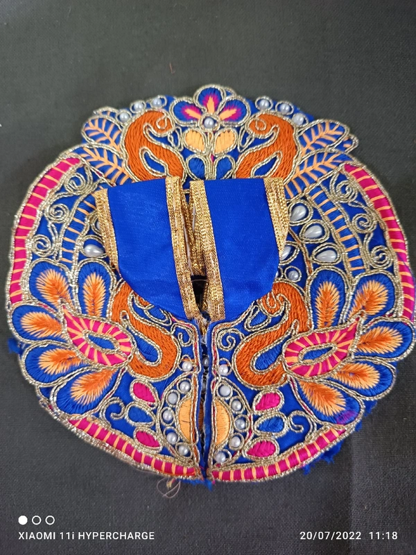 Heavy Dress Ladoo Gopal D-1 - 2