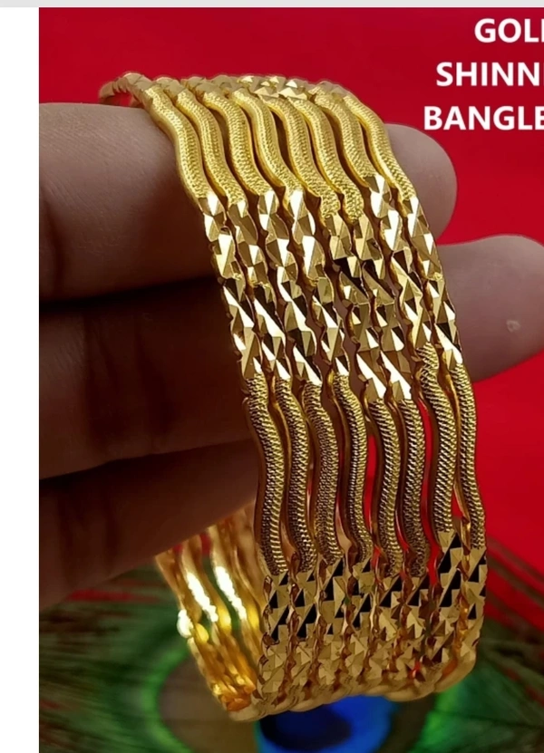 Gold Pleated Bangales
