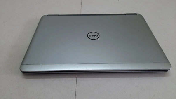 Dell LATTITUDE e7240 Core I5 4th Gen 8gb Ram 256 SsD HDD 12.5 INCH - Silver, 12.5