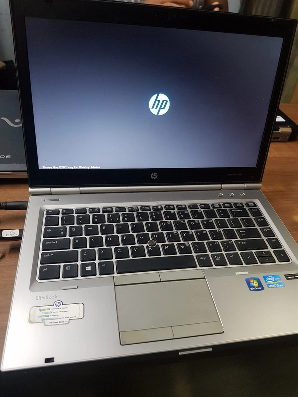 Hp ELITEBOOK 8470 Core I5 3rd Gen 4gb Ram 320 Gb Hdd 14inch - Sliver, 14 Inch