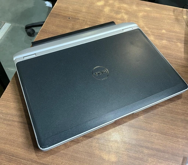 *👇💯% Refurbished 💯%*💻Dell lattitude e6230**💻core i5 iiird generation**💻4gb Ram**💻320gb hdd**💻  Camera**💻 Very affordable price **💻adapter**💻12.5inch screen **----------------------------**Excellent Computers**MUMBAI**9867863404**9867626370* - GREY SILVER, 12.5" Inch