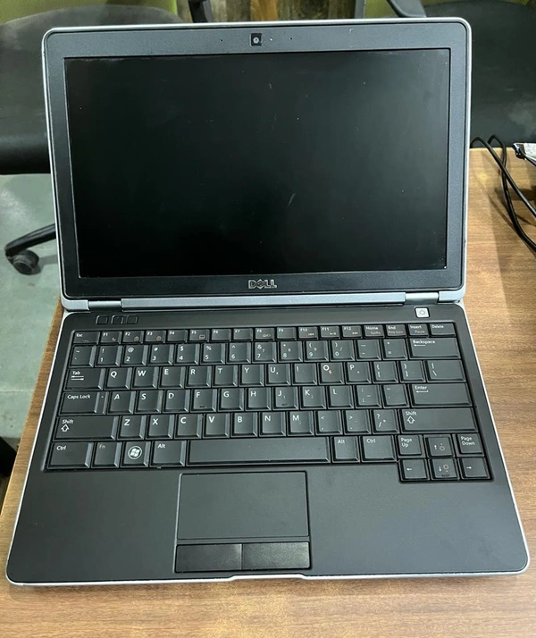 *👇💯% Refurbished 💯%*💻Dell lattitude e6230**💻core i5 iiird generation**💻4gb Ram**💻320gb hdd**💻  Camera**💻 Very affordable price **💻adapter**💻12.5inch screen **----------------------------**Excellent Computers**MUMBAI**9867863404**9867626370* - GREY SILVER, 12.5" Inch