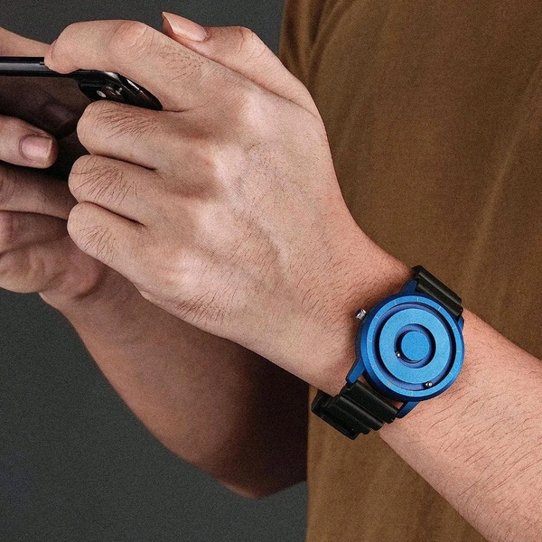 Original Magneto Jupiter Mens Watch Magnetic Balls Minimalist Dress Simplicity Quartz Watches with Mesh Stainless Steel Strap