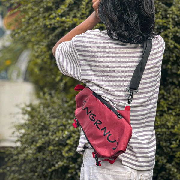 Tangrnu Crossbody Sling Bag – Stylish & Functional Everyday Carry