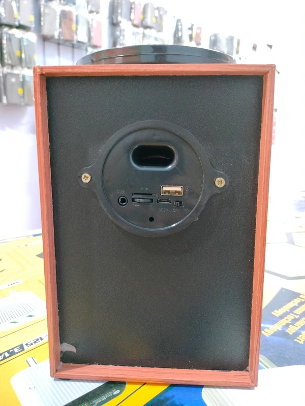 Wooden Wireless Speaker 