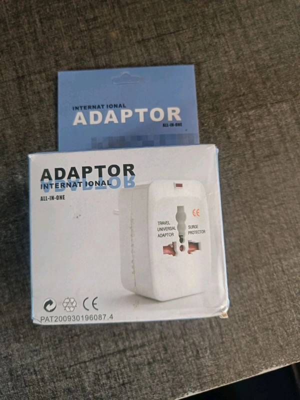 FLYOX TRAVAL ADAPTOR UNIVERSAL