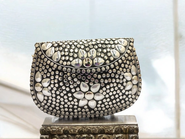 Valley Handicraft Metal Round Box Clutch (1pcs ) - Muilty Colour, 1