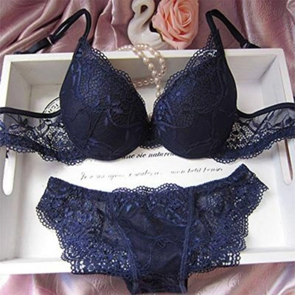 Woman Sex Drees Bra Panti Colour