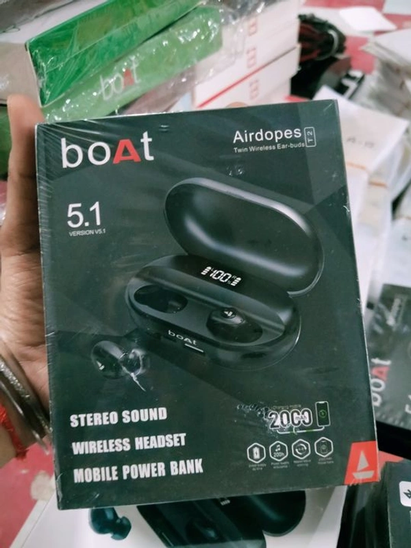 Boat Airdopes 5.1 With Inbuild Power Bank 2000 MAH - Black, Free Size