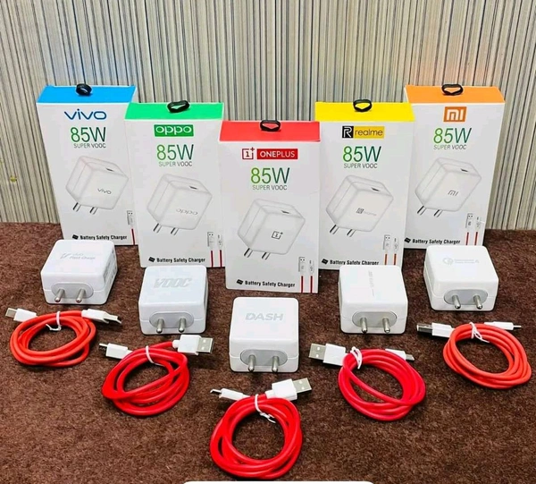 Universal Fast Charging Doc With Type C Cable - Free Size, White