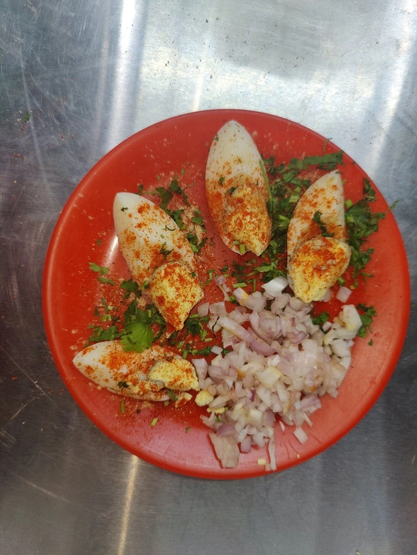 Egg Boiled अंडा बॉईल  - 1 Nos