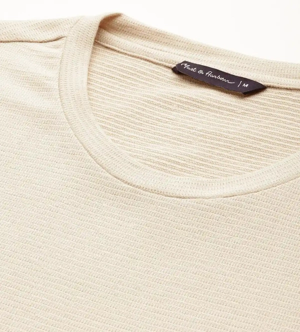 Mast & Harbour Men Solid T Shirt - l