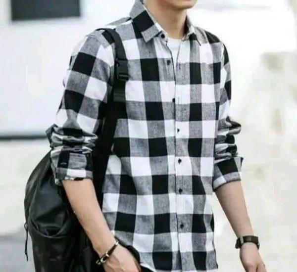 Men’s Check Shirt - M
