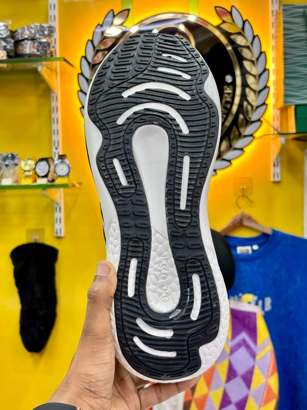 SUPER NOVA - Black, 8