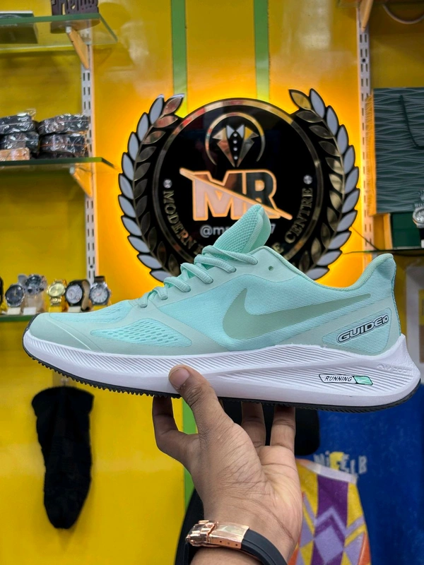 Nike Guide10 Vietnam - Spray, 9