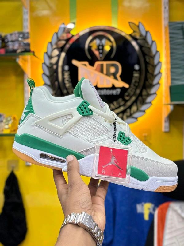 Air Jordan Retro 4  - White, 8