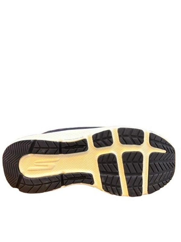 SKECHERS  - 7.5, BLACK