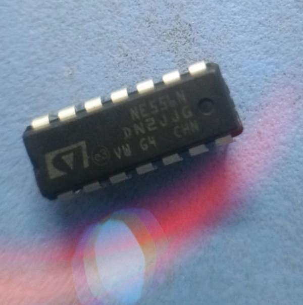 1908VSH LH393P IC 393 DIP - 8 pin - M2