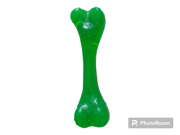 Chewing Large Bone