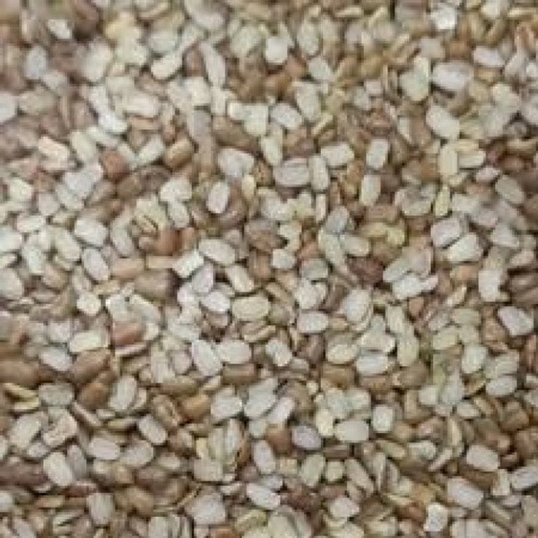 Moth Chilka Dal 500Gm - 0.5