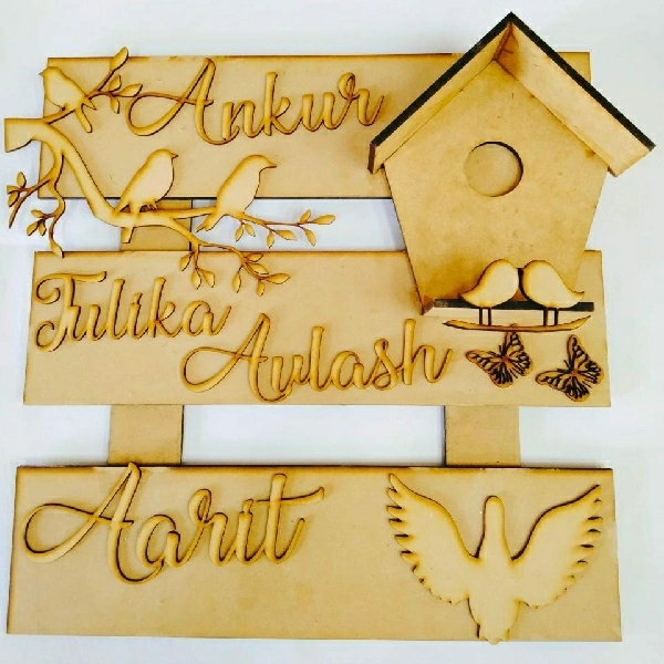 Bird, Hut Theme Plank Nameboard  - 3 planks