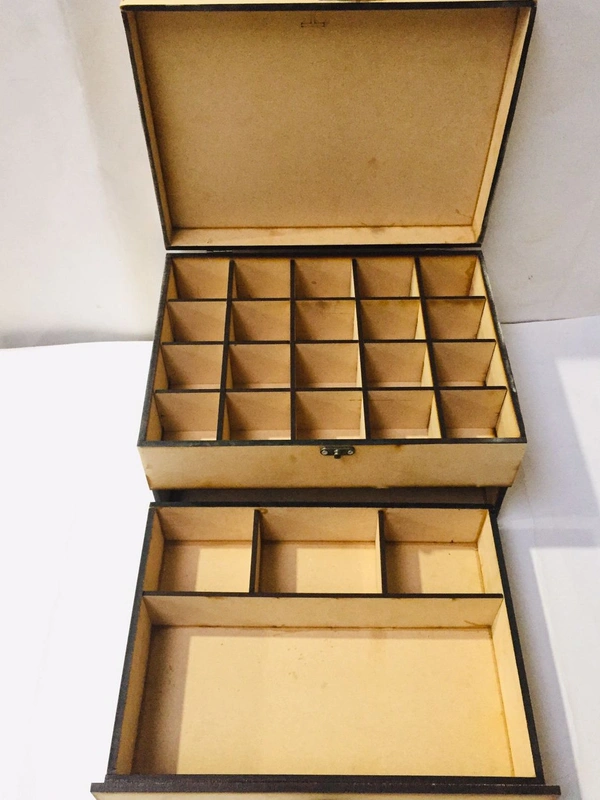 24 Slot Box