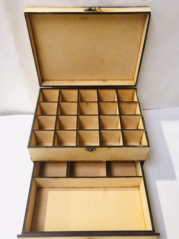 24 Slot Box