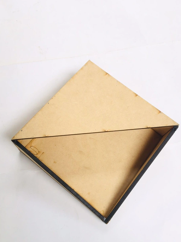Square Tissue Holder  - 6/6"